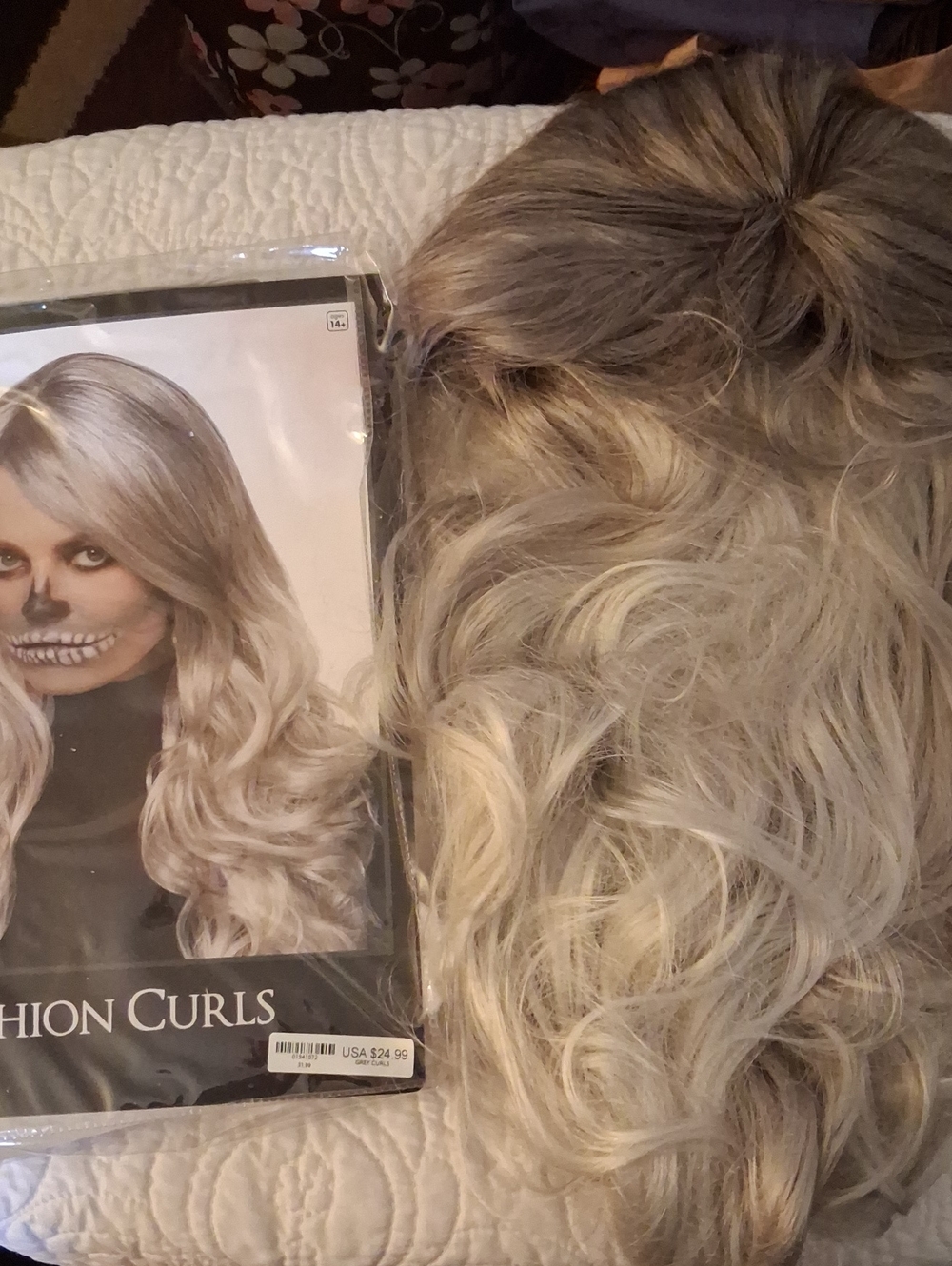 Long Wavy Ombre Grey Synthetic Wig - Fashion Curls